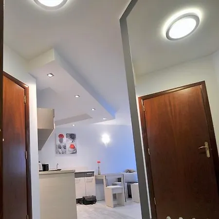 Apartament Holiday Apartman *