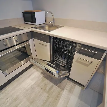 Apartament Holiday *